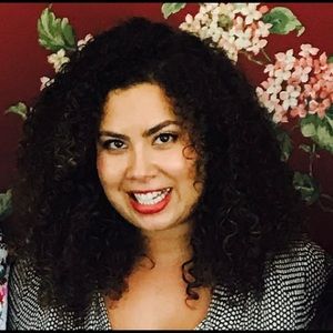 Meet your Posher, Olivia